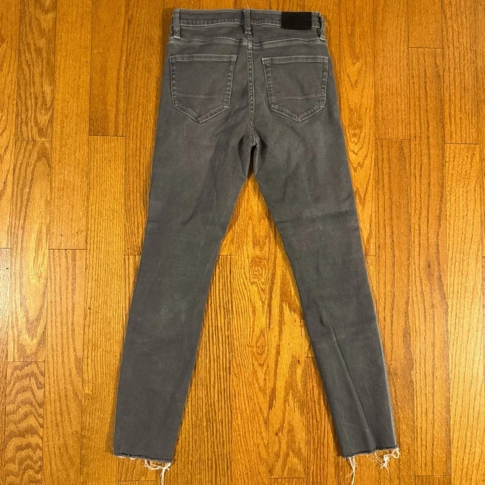 Stonefield Gray Distressed Women's Jeans 27x27